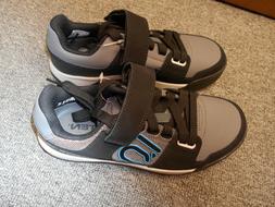 Shoes Size 7