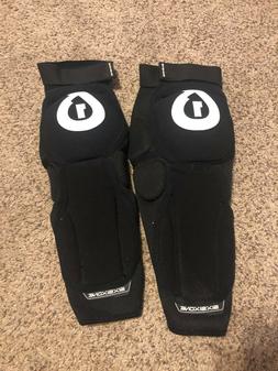 Enduro Knee Pads - Unused